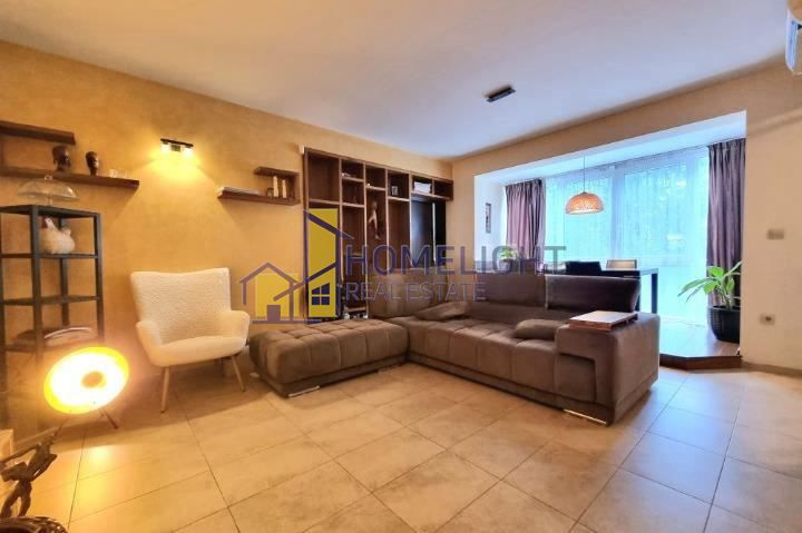 Четиристаен апартамент в кв. Витоша