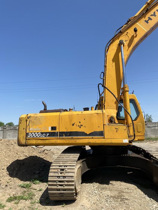 Продам экскаватор гусеничный