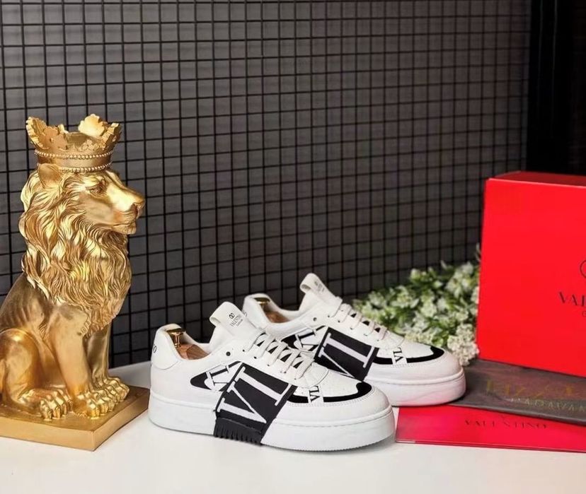 Valentino VL7N Low-Top – White Sneakers