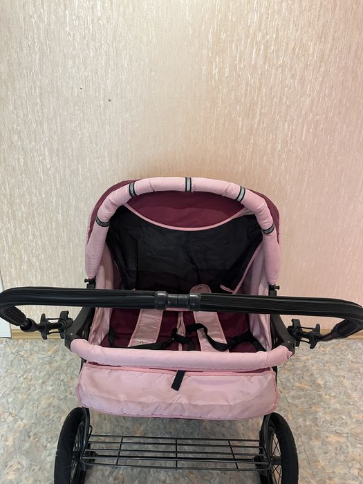 Коляска для двойни.