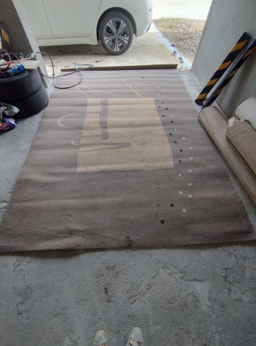 Огромен бежов килим, 300х200