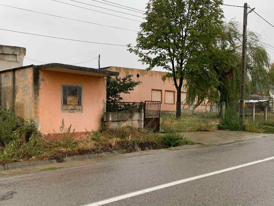 Se vinde / se inchiriaza Hala/Spatiu Comercial