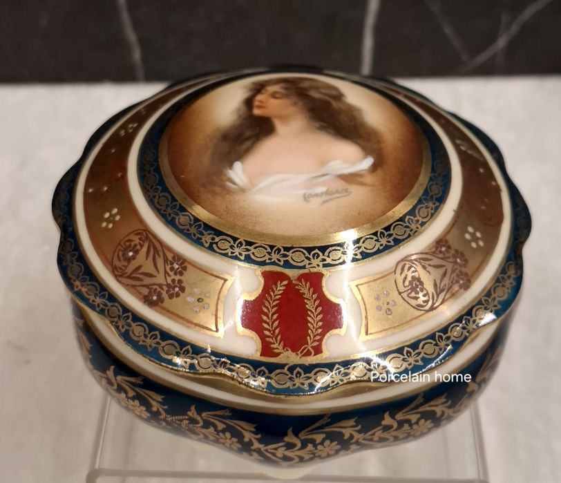 Порцеланова кутия за бижута
