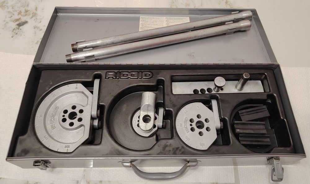 Dispoztiv profesional Ridgid Model 370 pentru indoit tevi