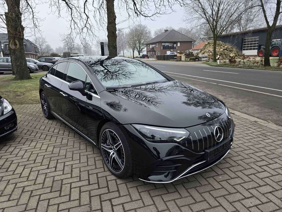 Отдавам под наем Мерцедес EQE 43 AMG за абитуриентски бал, сватба и др