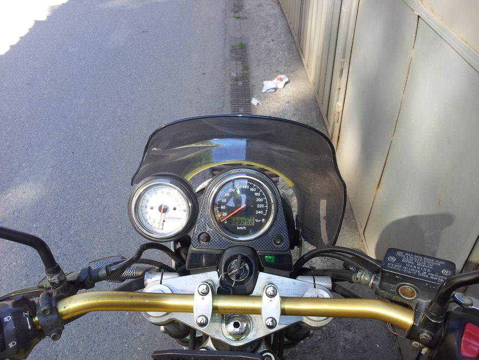 Motocicleta motociclu Suzuki SV650 naked inmatriculata