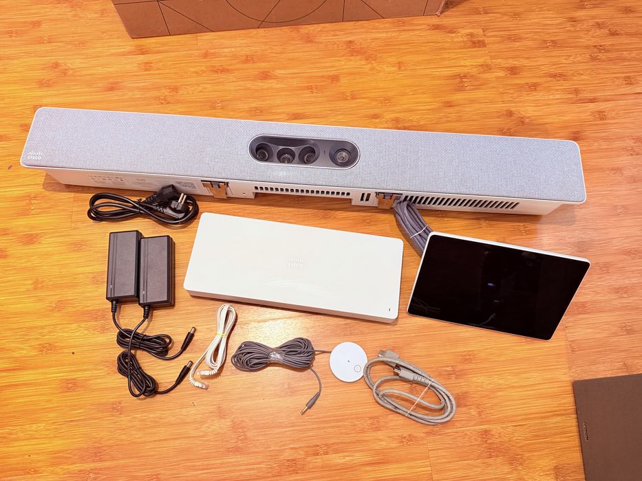 Sistem Videoconferinta Cisco Webex Codec Plus 4K, 4 camere, complet