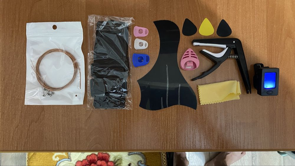 Акустическая гитара от бренда ALAU