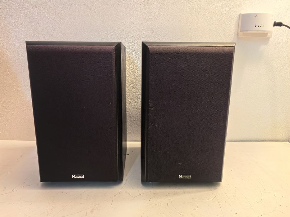 Boxe Magnat Supreme 202 bass relflex 200W 4-8 ohmi