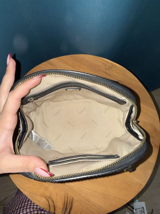 Кожена чанта Guess