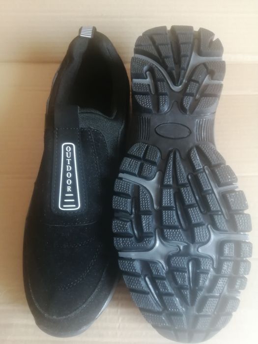 Нови мъжки маратонки.