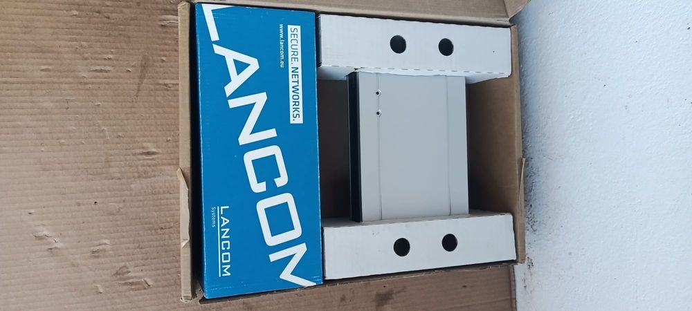 Router Profesional Nou Bussines Lacom 1790 VAW Modem Internet Systems