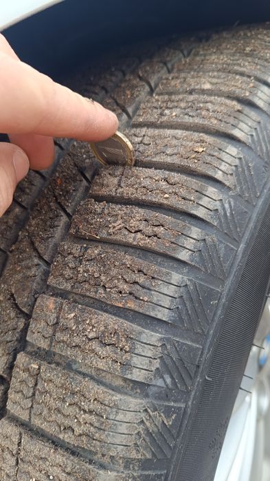 Джанти за Е39 16 ки с нови гуми + резервна джанта същият модел