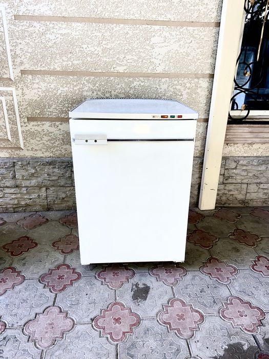 Продам морозильник Бирюса рабочая