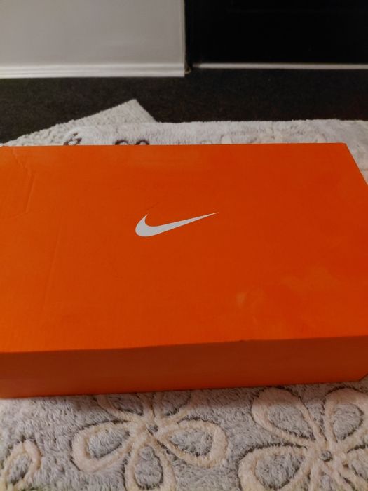 Adidasi Nike marimea 42.5