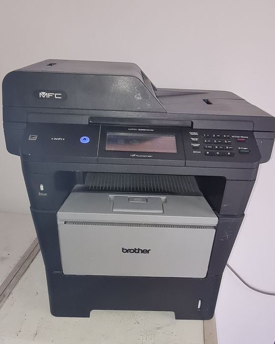 Продаётся МФУ Brother8950DW