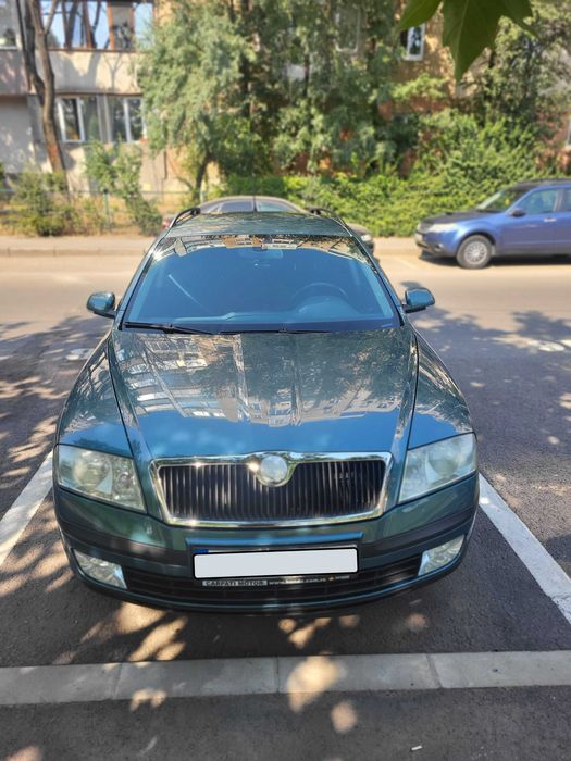 Vand Skoda Octavia 2 1.6 FSI Benzina + GPL