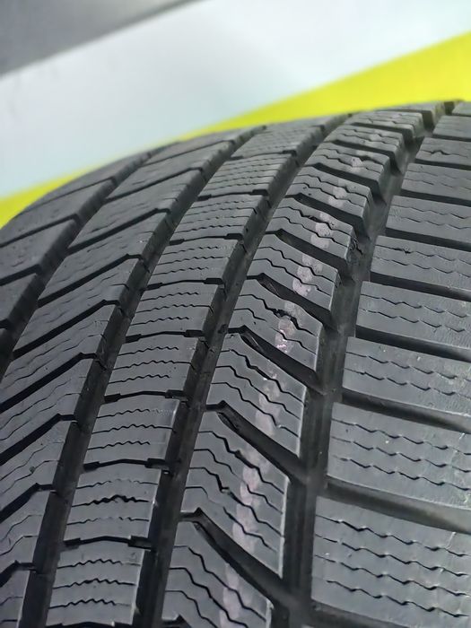 225/45R18 Continental 2022 7,6-5,6mm stare foarte buna