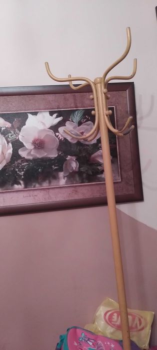 Настенная вешалка  дерево