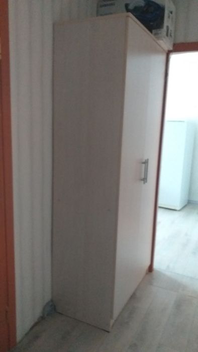 Продам два шкафа для одежды
