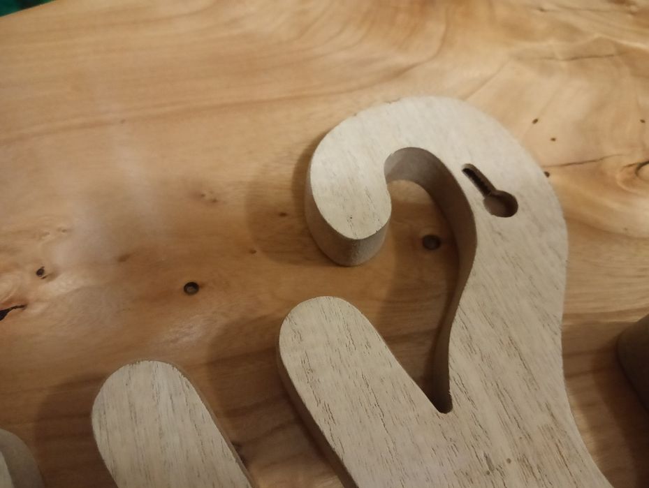 Деревянная надпись на стену