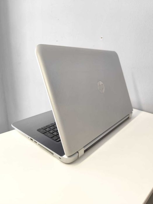 Ноутбук HP core i5 все работает отлично