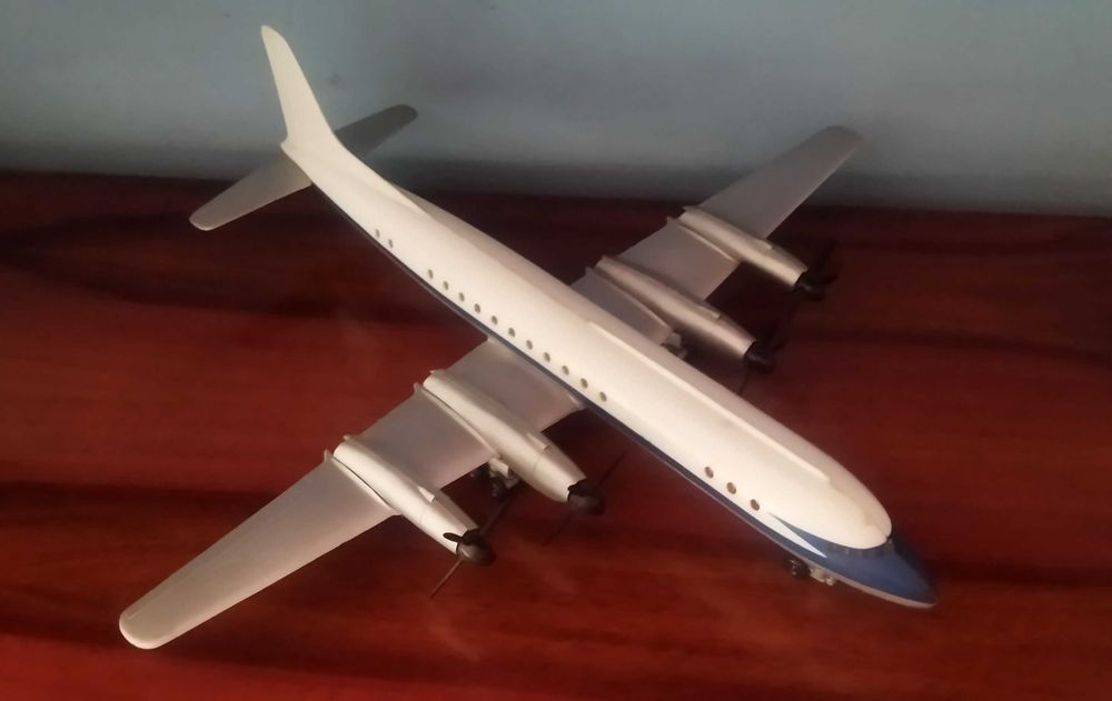 модель самолёта ИЛ-18 KVZ Plasticart ГДР СССР 1962 МЕГАРАРИТЕТ!