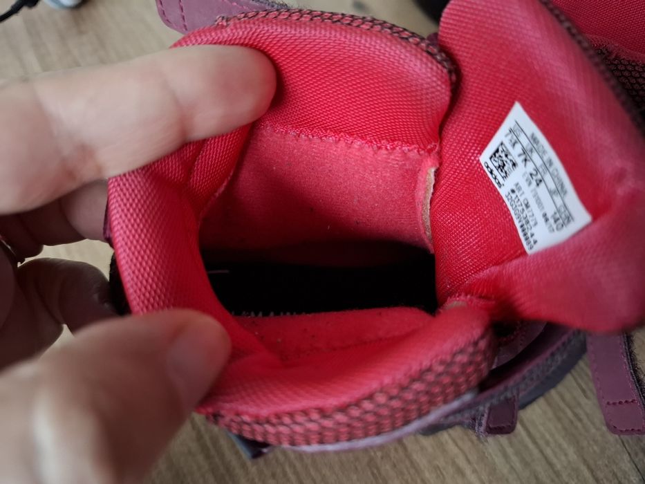 Cizme marime 24, potrivite pt 23