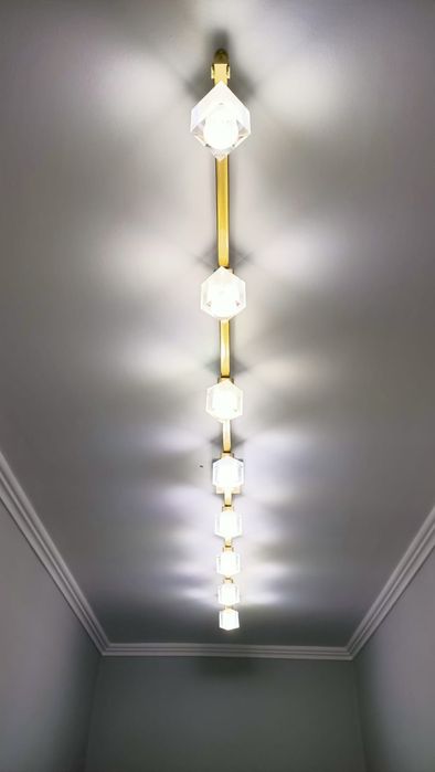 Продам люстру новая