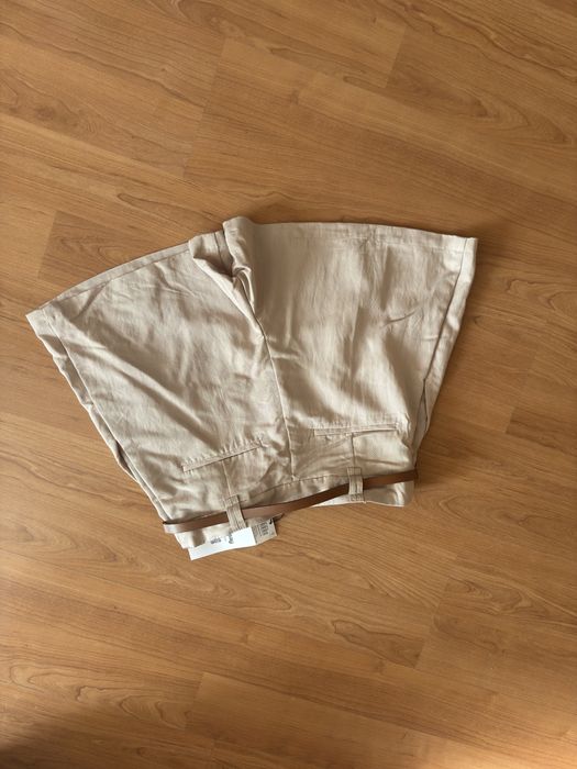 2x Pantaloni scurti Sinsay, marime M, noi cu eticheta