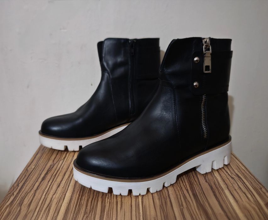 Нови дамски боти естествена кожа - 40% 36 размер черни с бяло