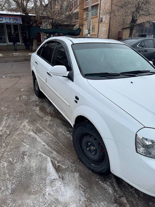 Ласетти белого цвета