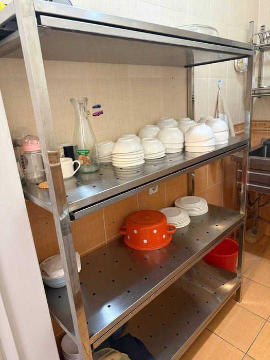 Комплект посуды (тарелки, пиалы, чашки) в отличном состоянии