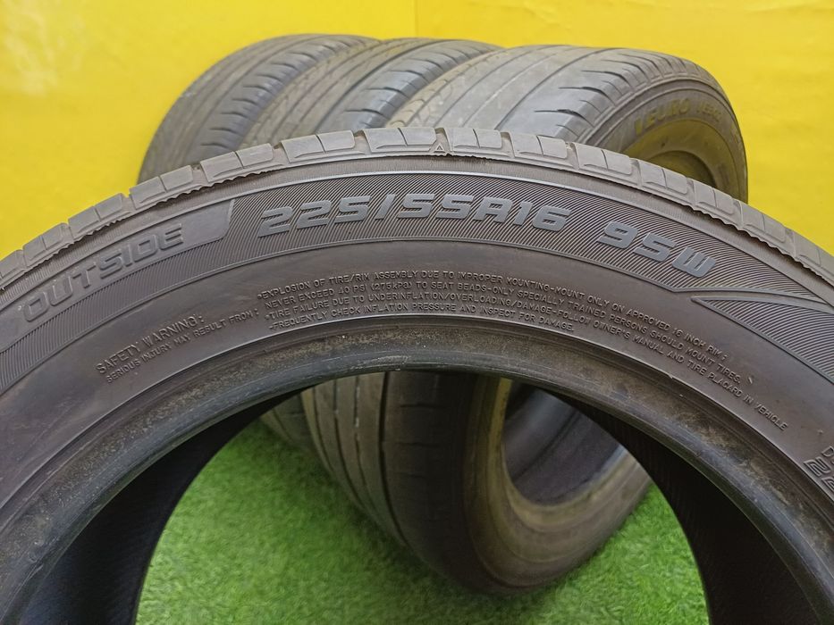 Шины 225/55 R16 Dunlop комплект.