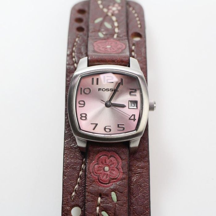 FOSSIL-автентичен, дамски, ест. кожа. ПРОМО!

–Автентичен д