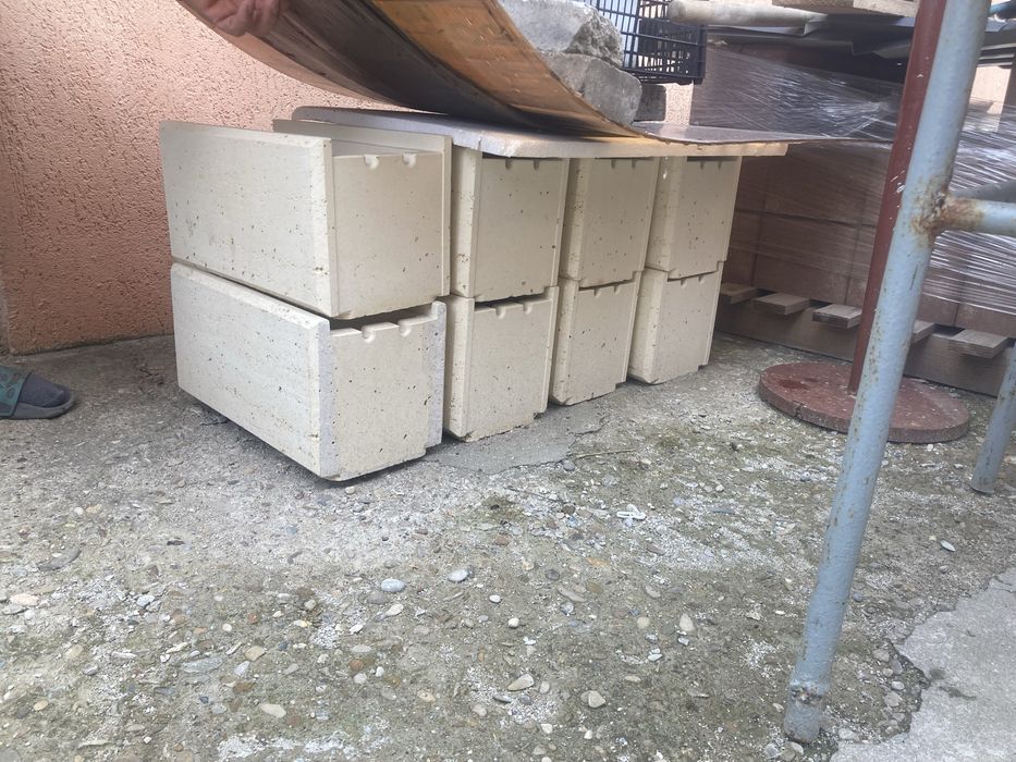 Boltari decorativi Travestone ieftini