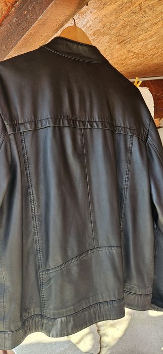 Geacă piele in stare foarte bună purtată foarte puțin  cumpărată Franț