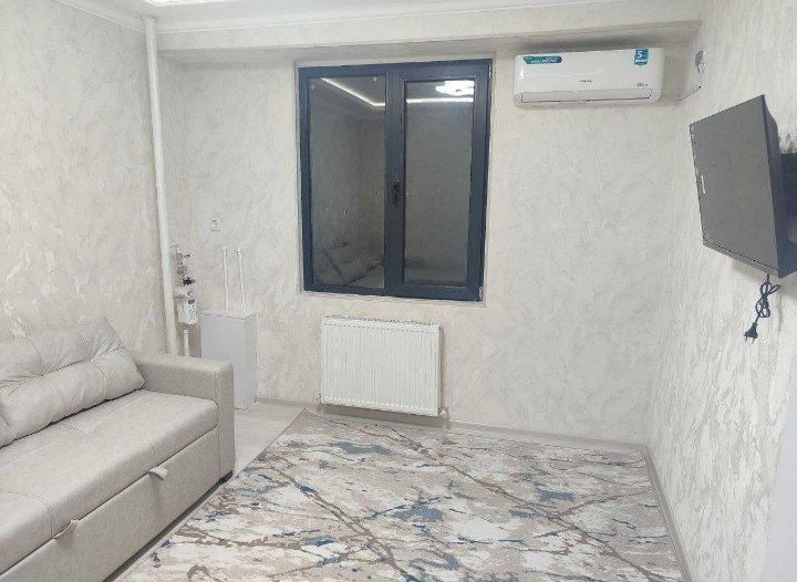 Yashnabod Almaz tower