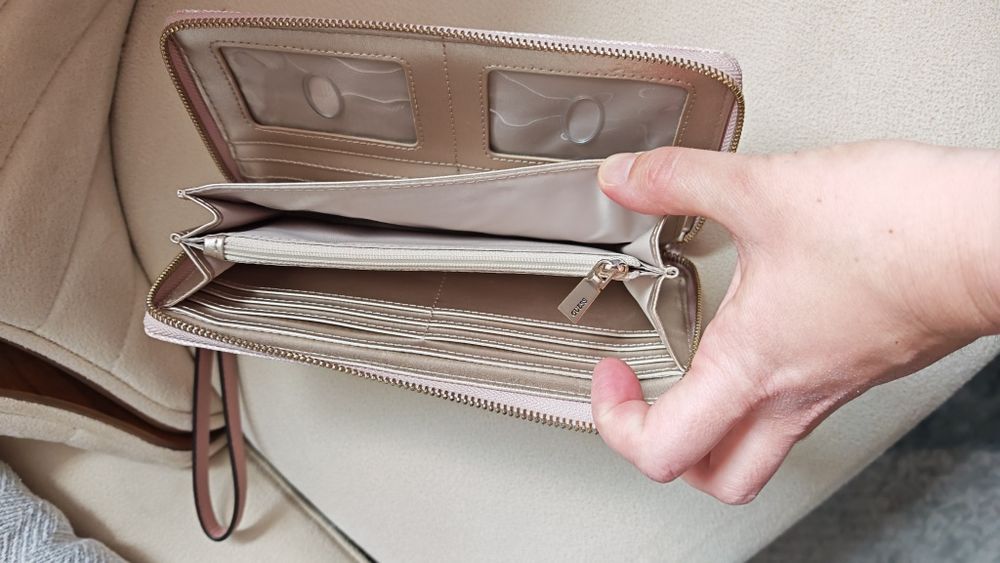 Оригинален Портфейл GUESS