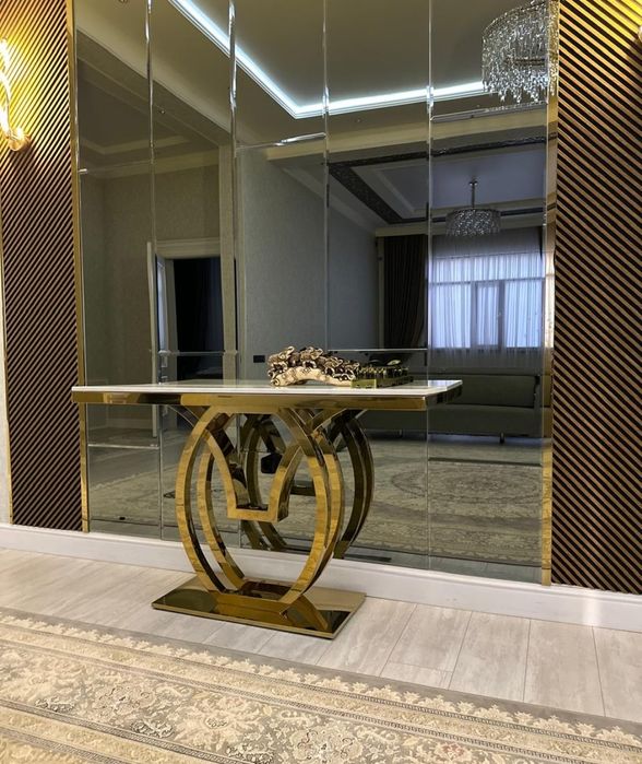 Консоль для хола