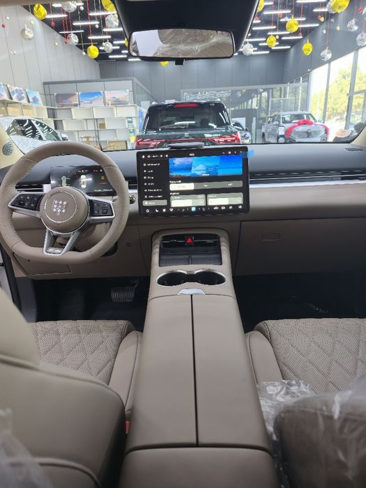 Dongfeng Landian E 5 + sotiladi rasmiy