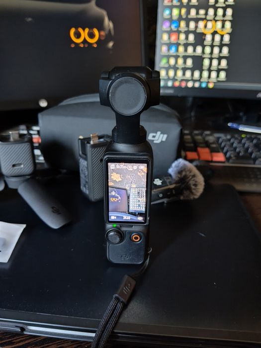 Продам Dji Osmo Pocket 3 combo почти новый