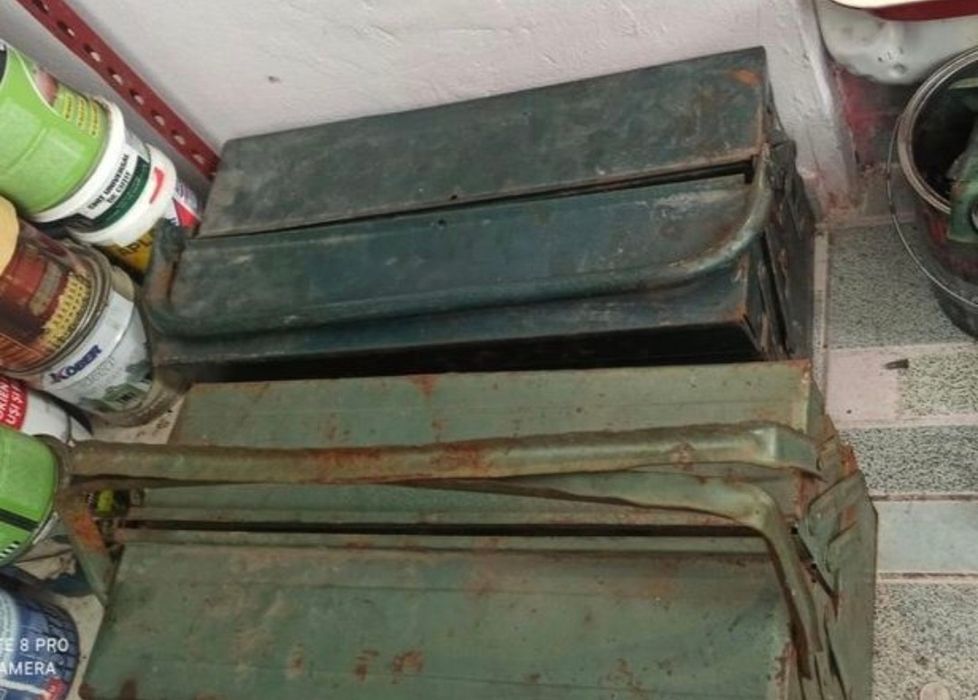 Trusa din metal pt scule