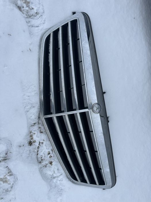 Решетка предна броня Mercedes benz E class W212 avantgard авангард