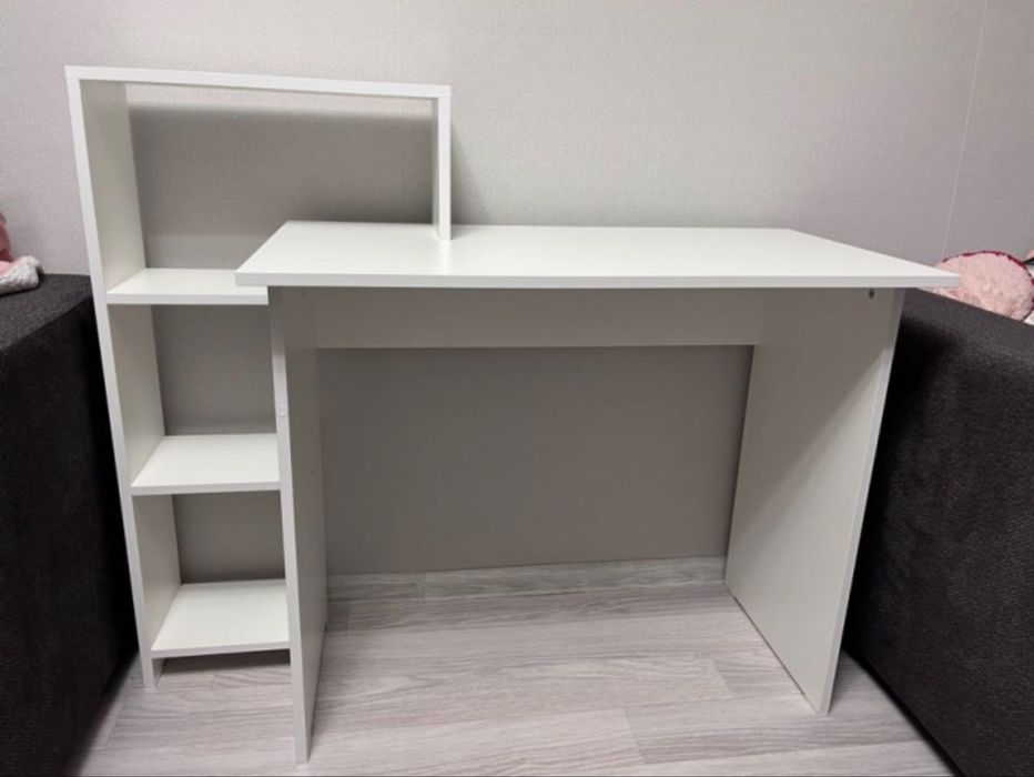 Стол письменный/компьютерный