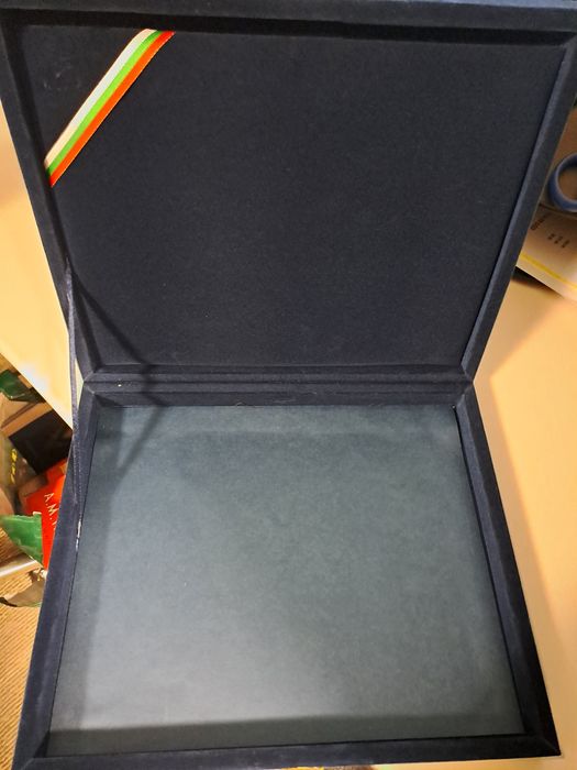 Луксозна опаковачна кутия за дипломи или бижута