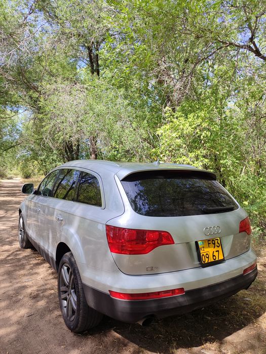 Ауди Q7 3.6 quattro