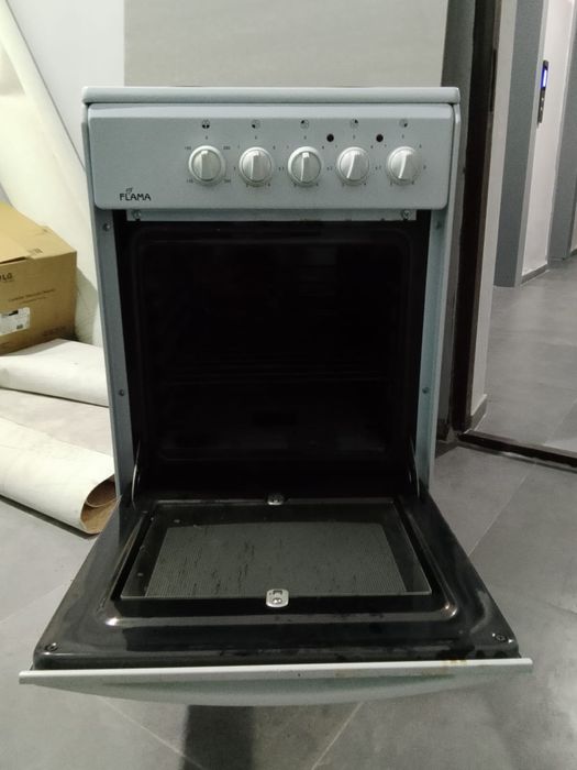 Продам электрическую плиту