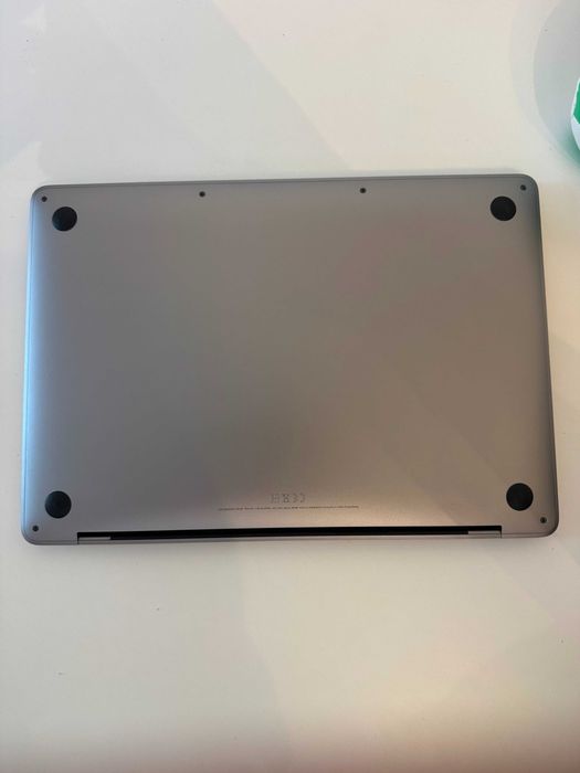 MacBook Pro 13" 2019 i5 8GB - stare buna, functional
