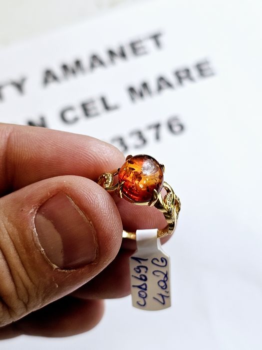 Vand inel din aur 18 k cu piatra  chihlibar cod 691